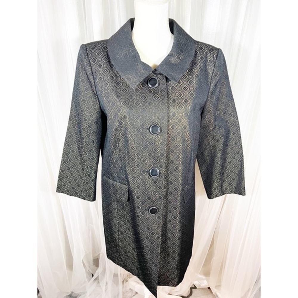 Apostrophe Short Coat - Picture 2 of 7